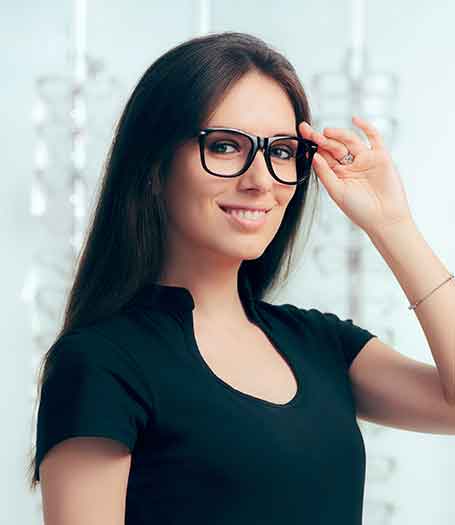woman with eyeglasses